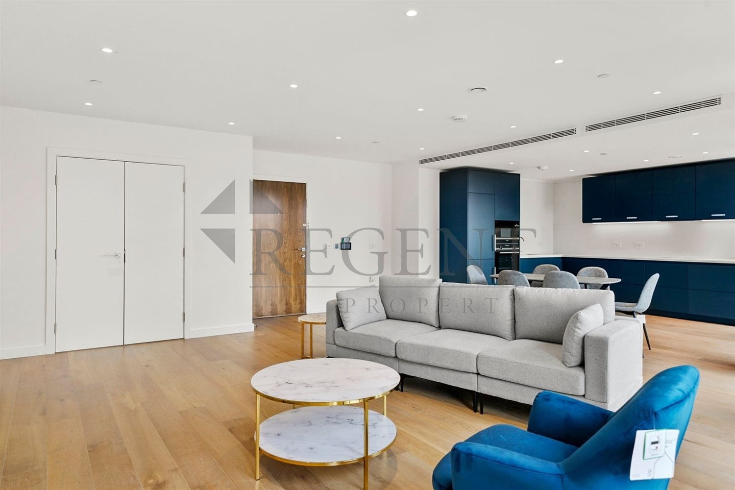 Flat Mount Pleasant in Greater London