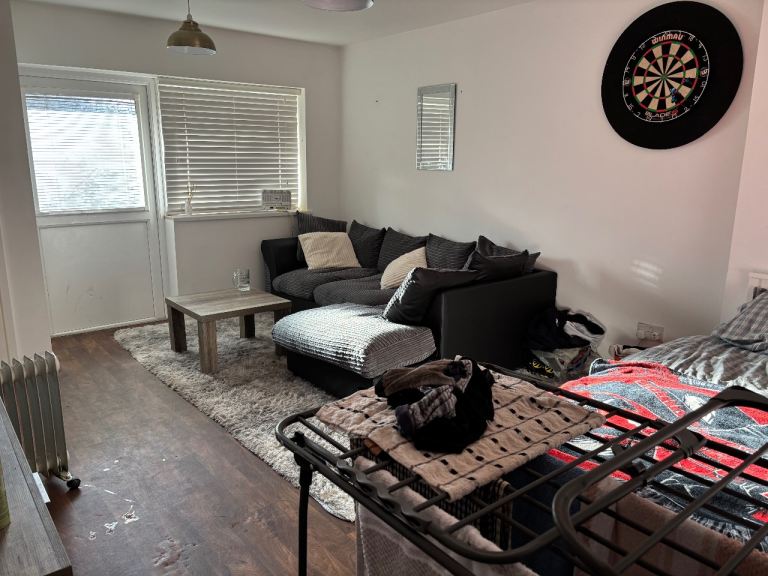 Flat Aldbro' Street in Hull
