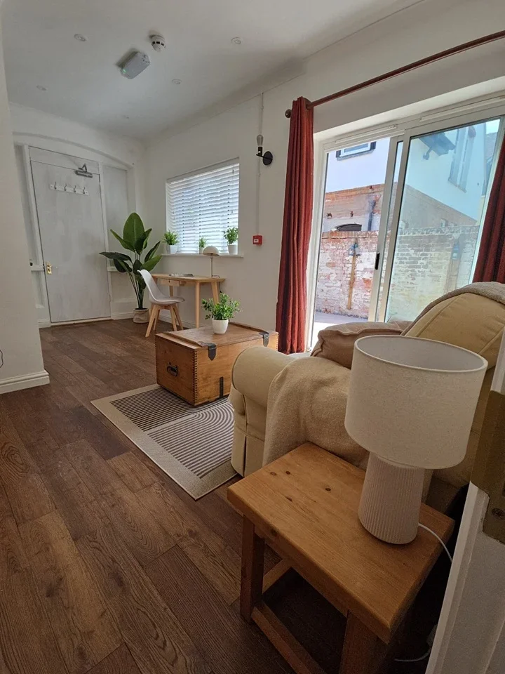 Room Roman Road in Salisbury