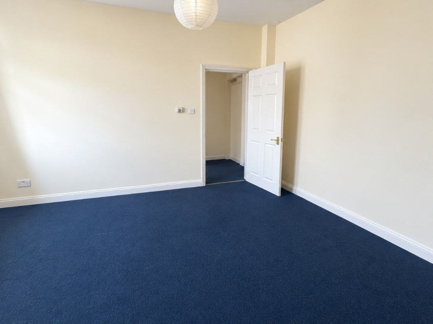 Flat Tanner's Hill in Greater London