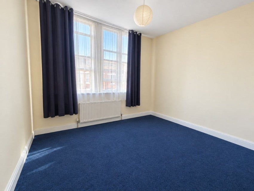 Flat Tanner's Hill in Greater London