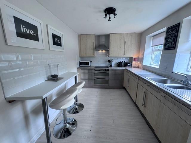 Flat Jesmond Road in Newcastle upon Tyne