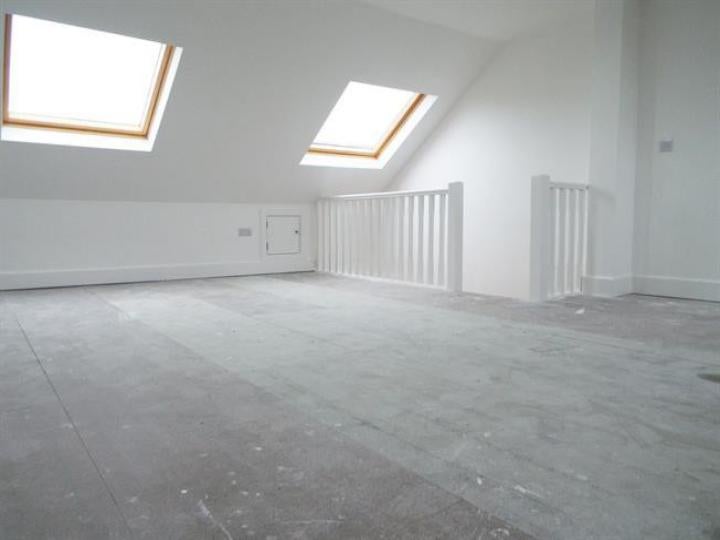Flat Granary Close in Gillingham