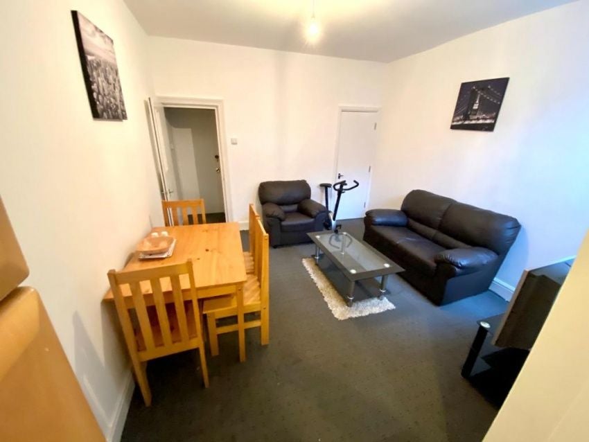 Room Neill Road in Sheffield