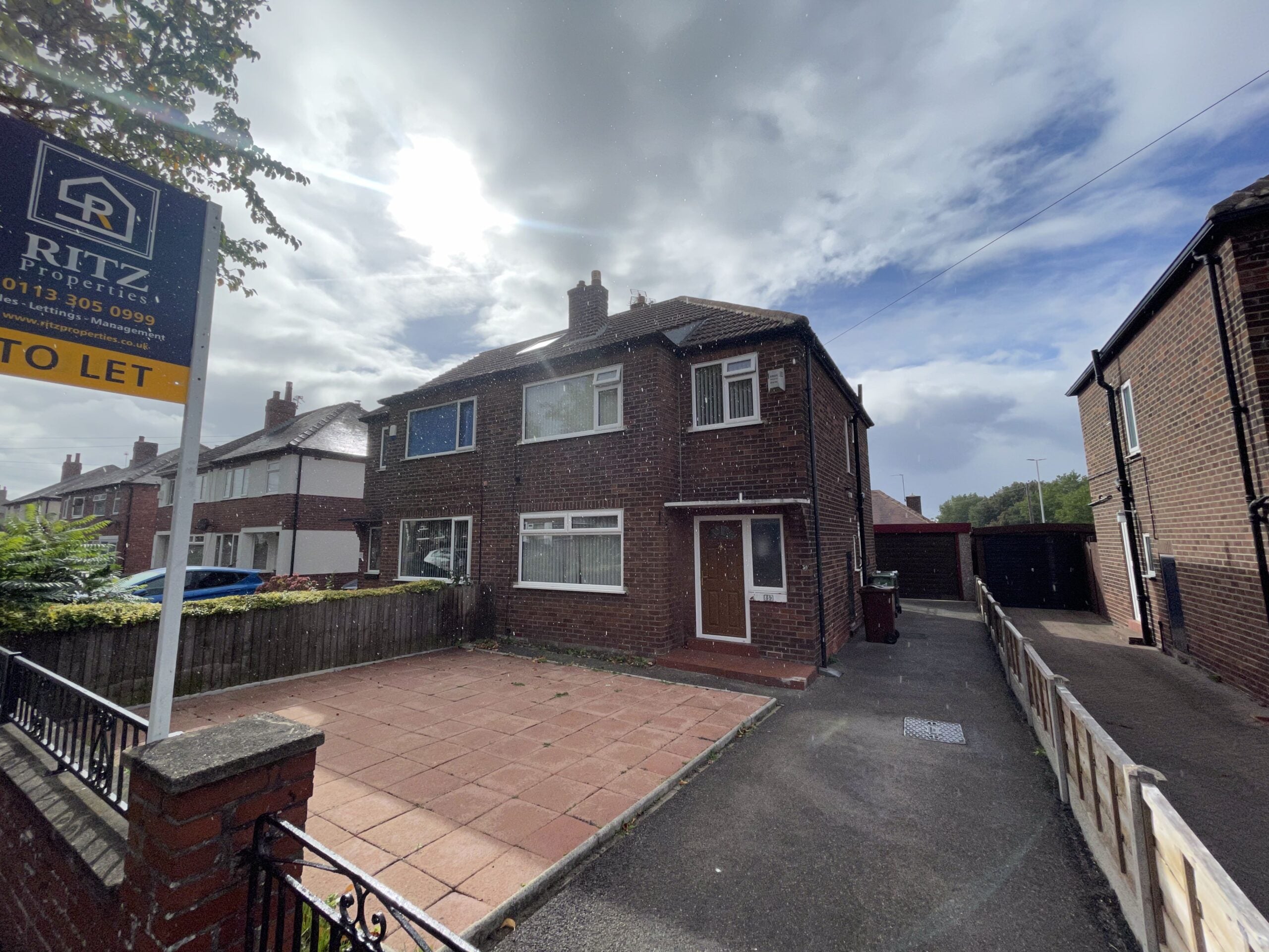 House Hawkhill Avenue in Leeds