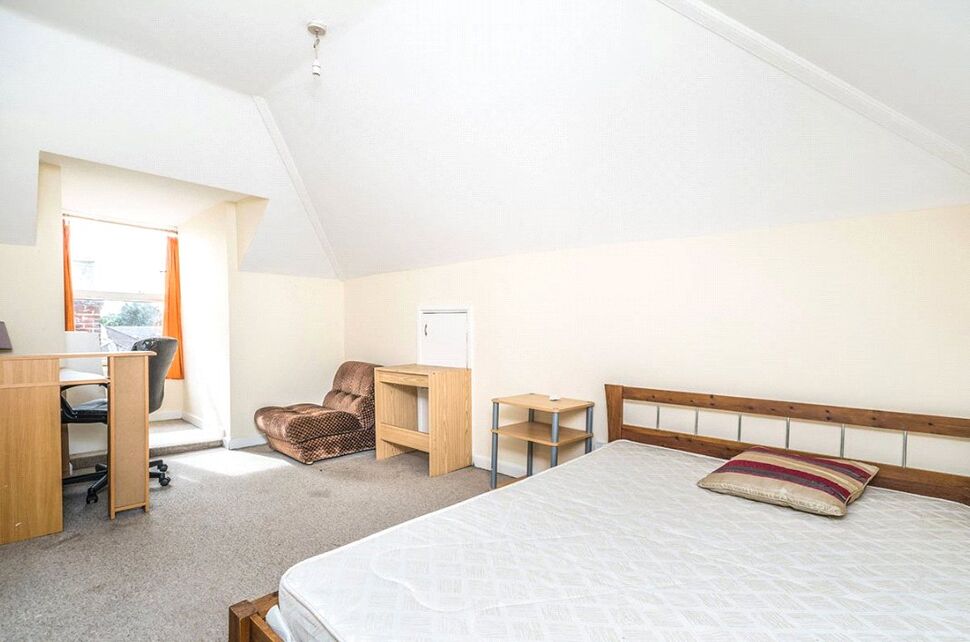 Room Alma Road in Southampton