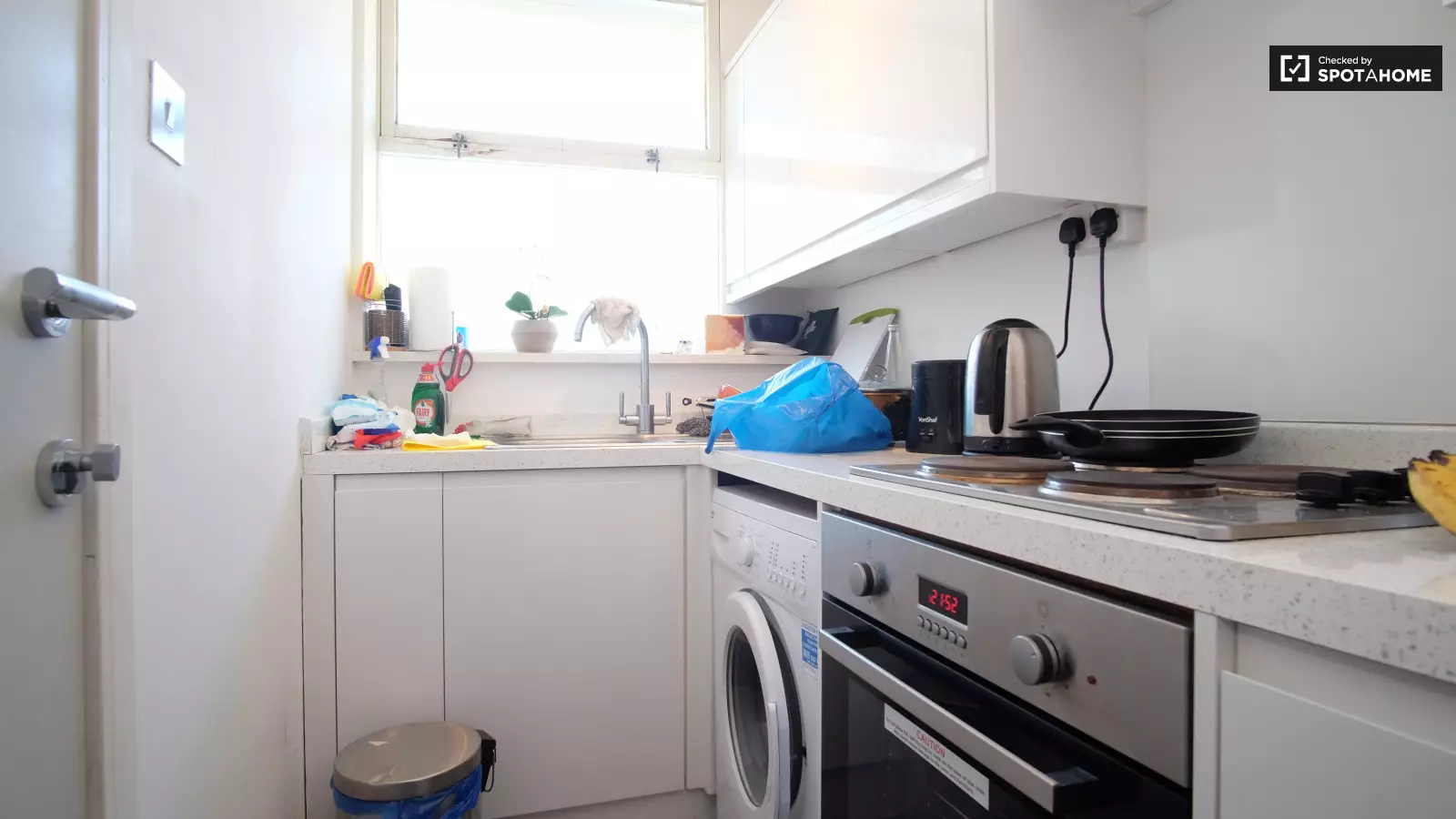Flat Churchill Gardens Road in City of Westminster