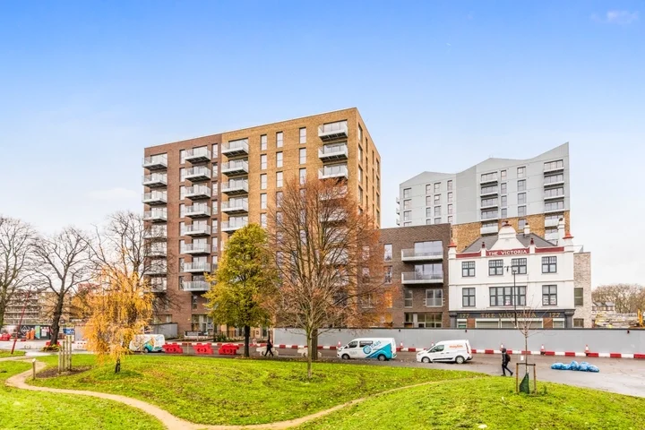 Flat Timberyard Street in Greater London