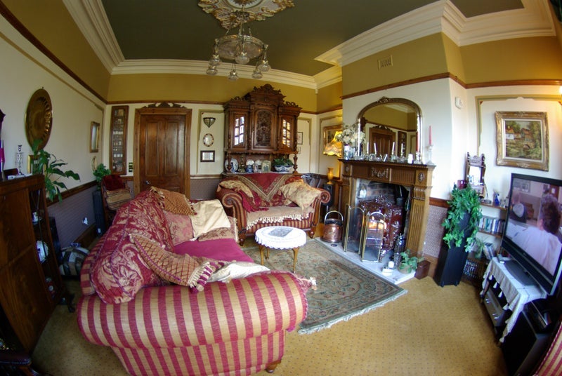 Room High Spring Gardens Lane in Bradford