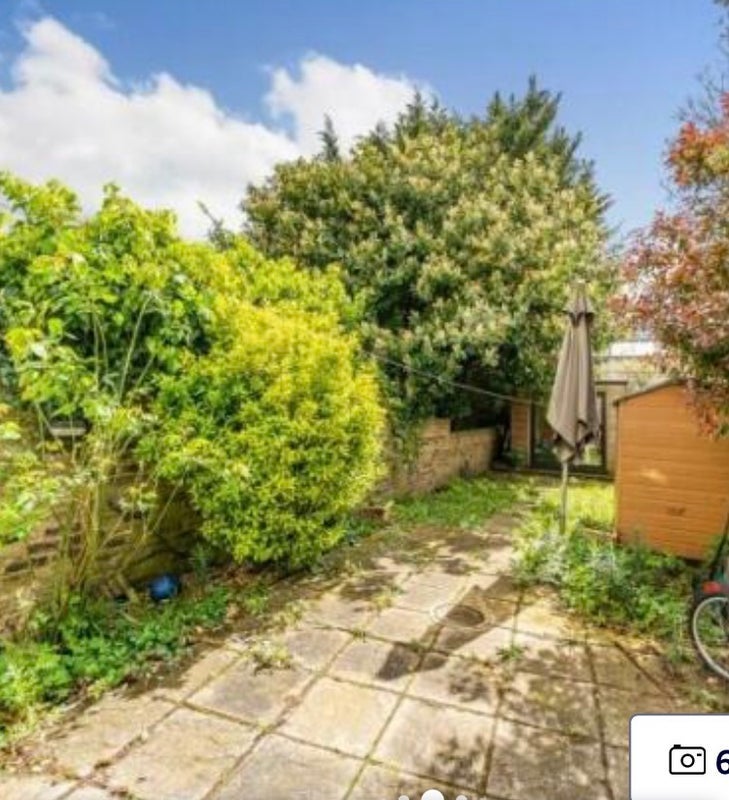 Room Brondesbury Road in Greater London