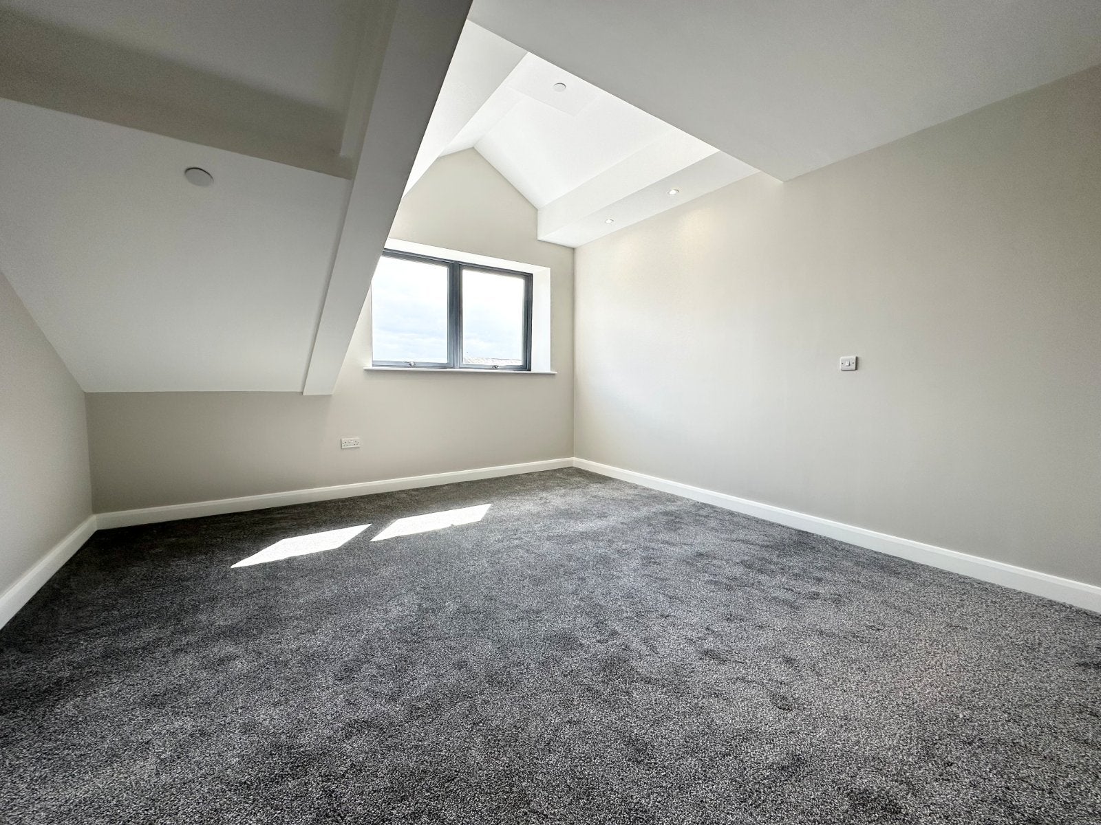 Flat Aachen Way in Calderdale