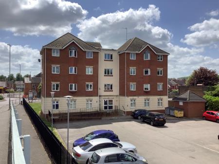 Flat Towcester Road in Far Cotton