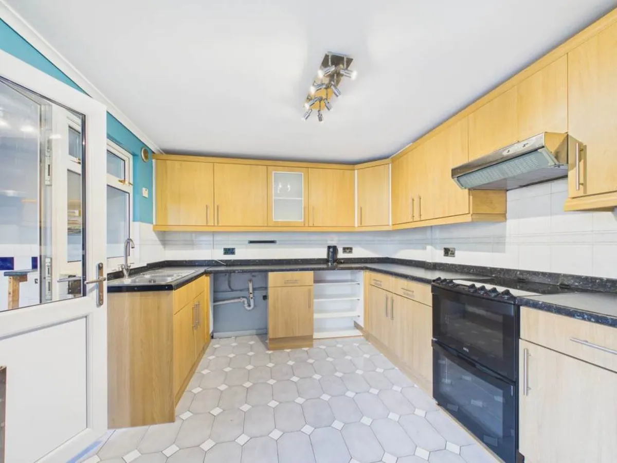 House Bedford Rise in Llantwit Major