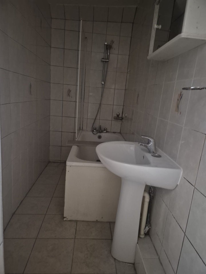 Flat East Dulwich Grove in Greater London