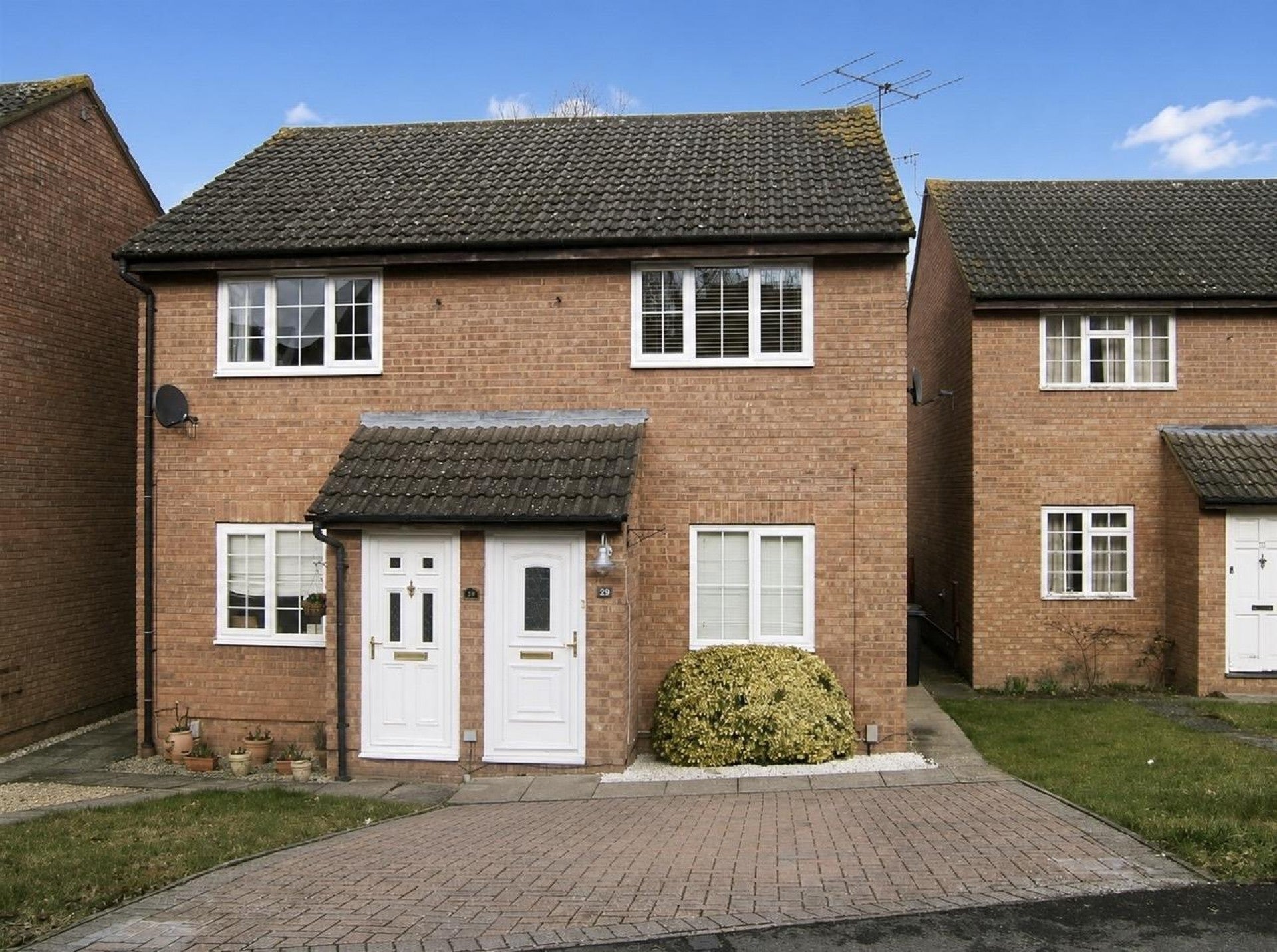 House Woodhall Park in Swindon