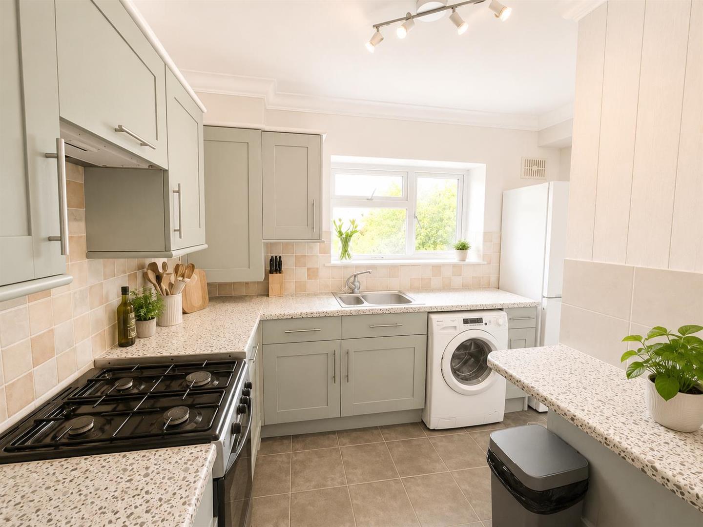 Flat Corona Road in Greater London