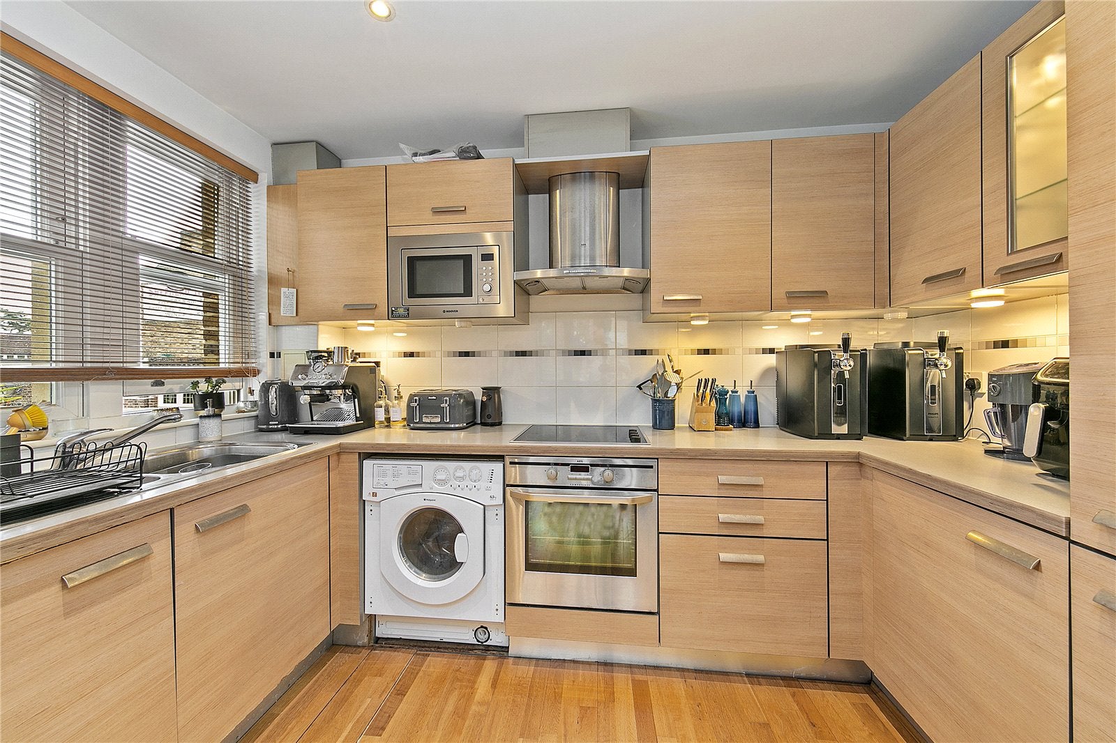 Flat Northcote Road in Greater London