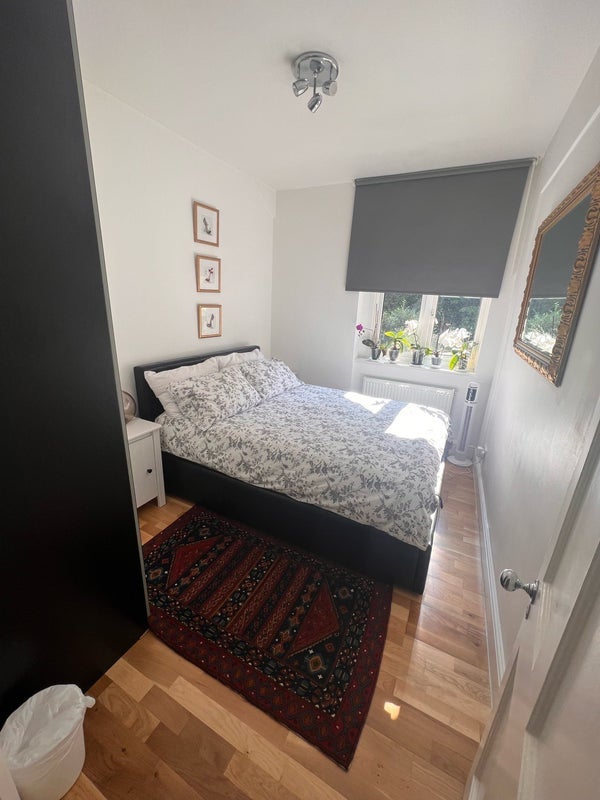 Room Trinity Crescent in Greater London