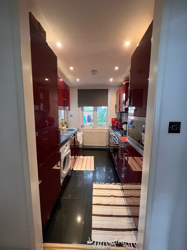 Room Trinity Crescent in Greater London