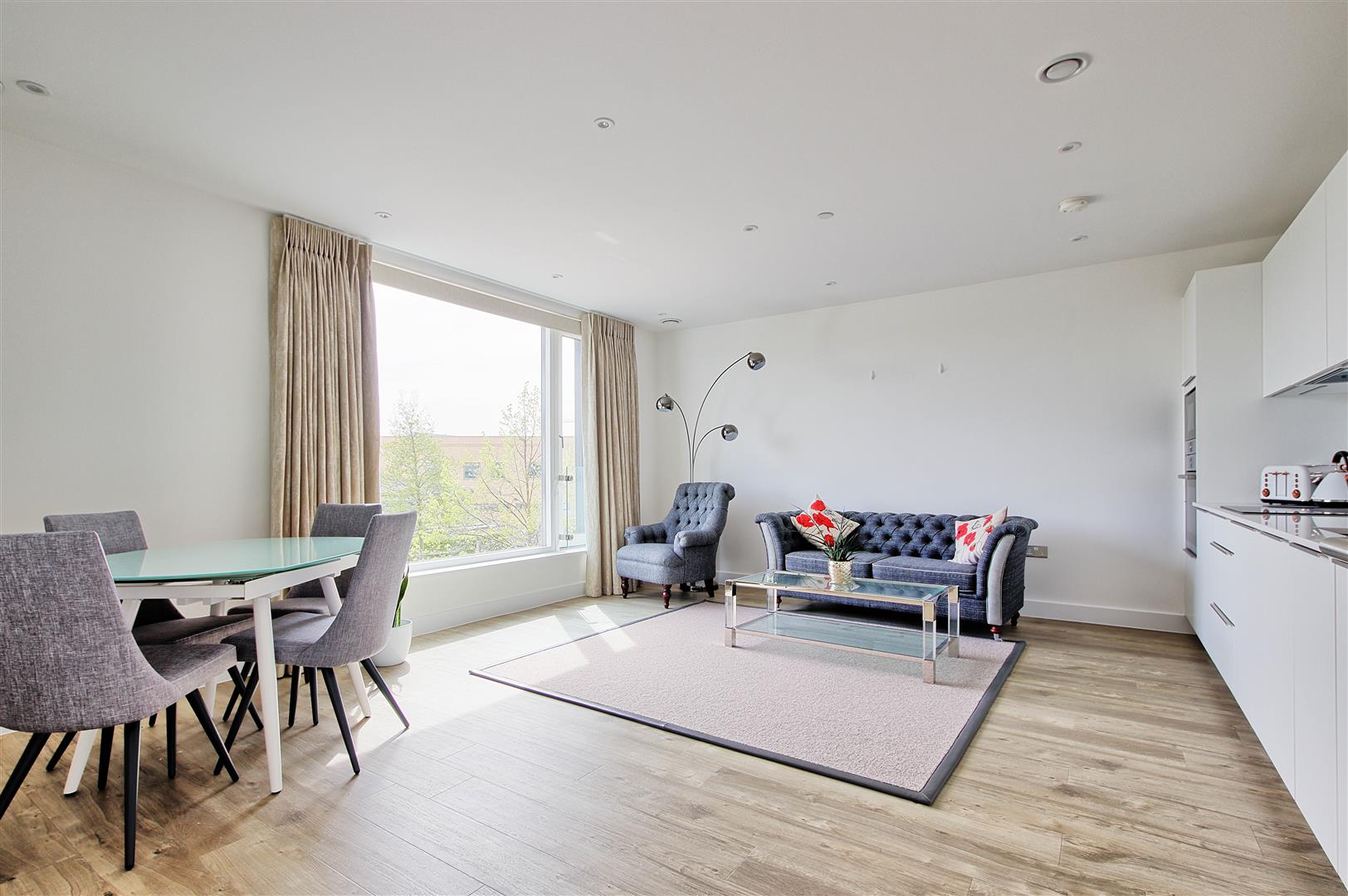 Flat Eddington Avenue in Cambridge