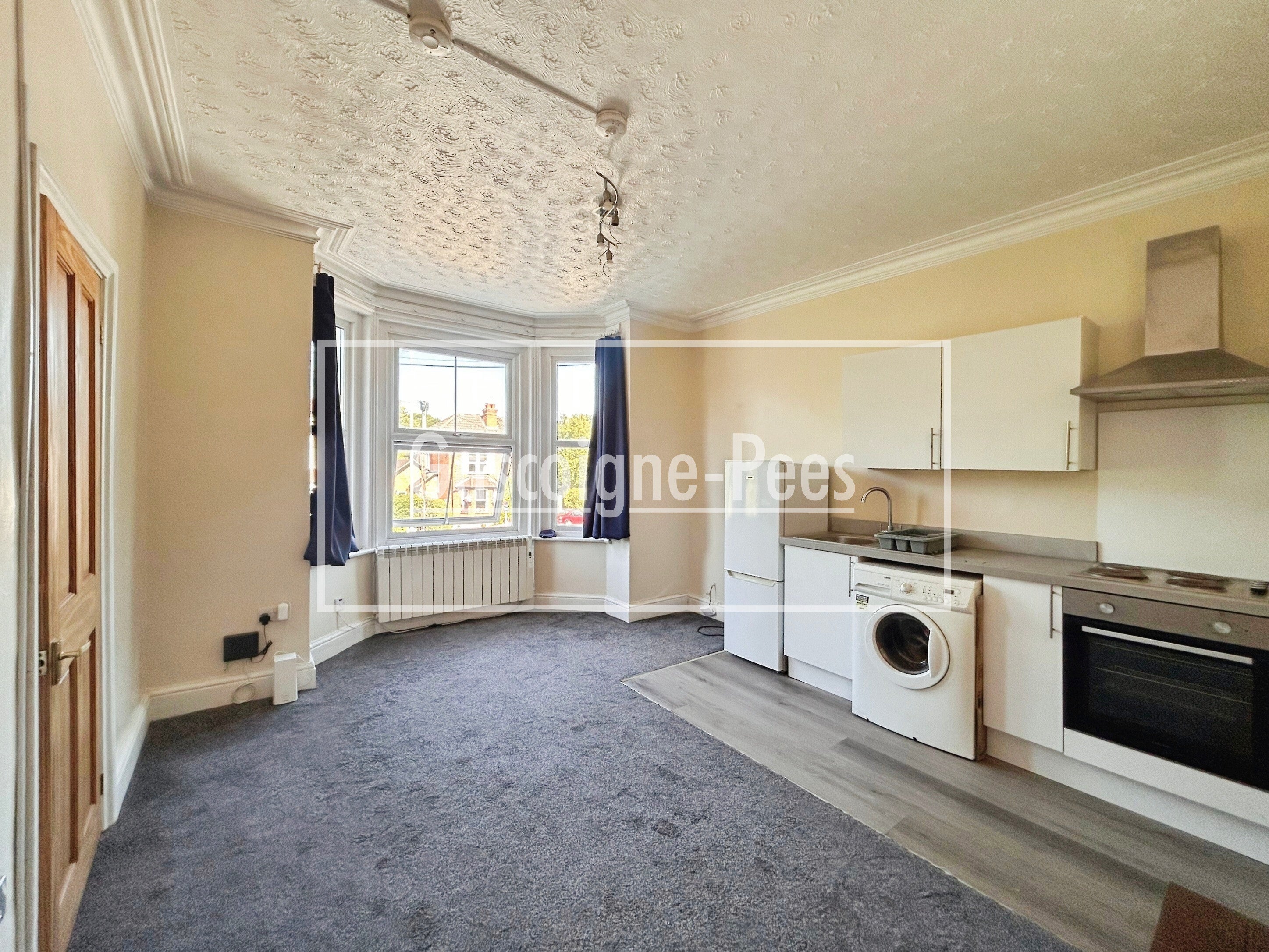 Flat Southwell Park Road in Surrey Heath
