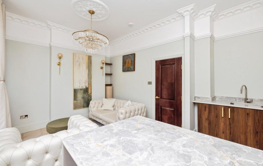 Flat Amberley Road in City of Westminster