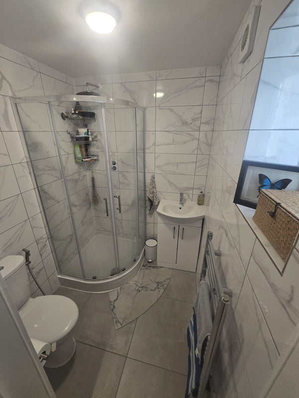 Room Oak Avenue in Greater London