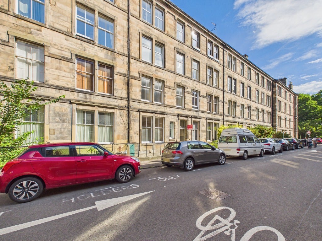 Flat Valleyfield Street in City of Edinburgh