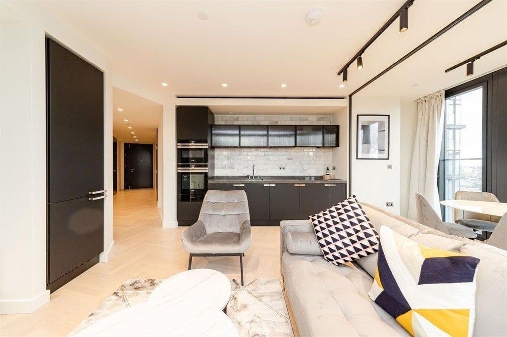 Flat Earl Street in Greater London