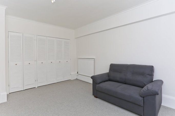 Flat Montagu Mansions in London