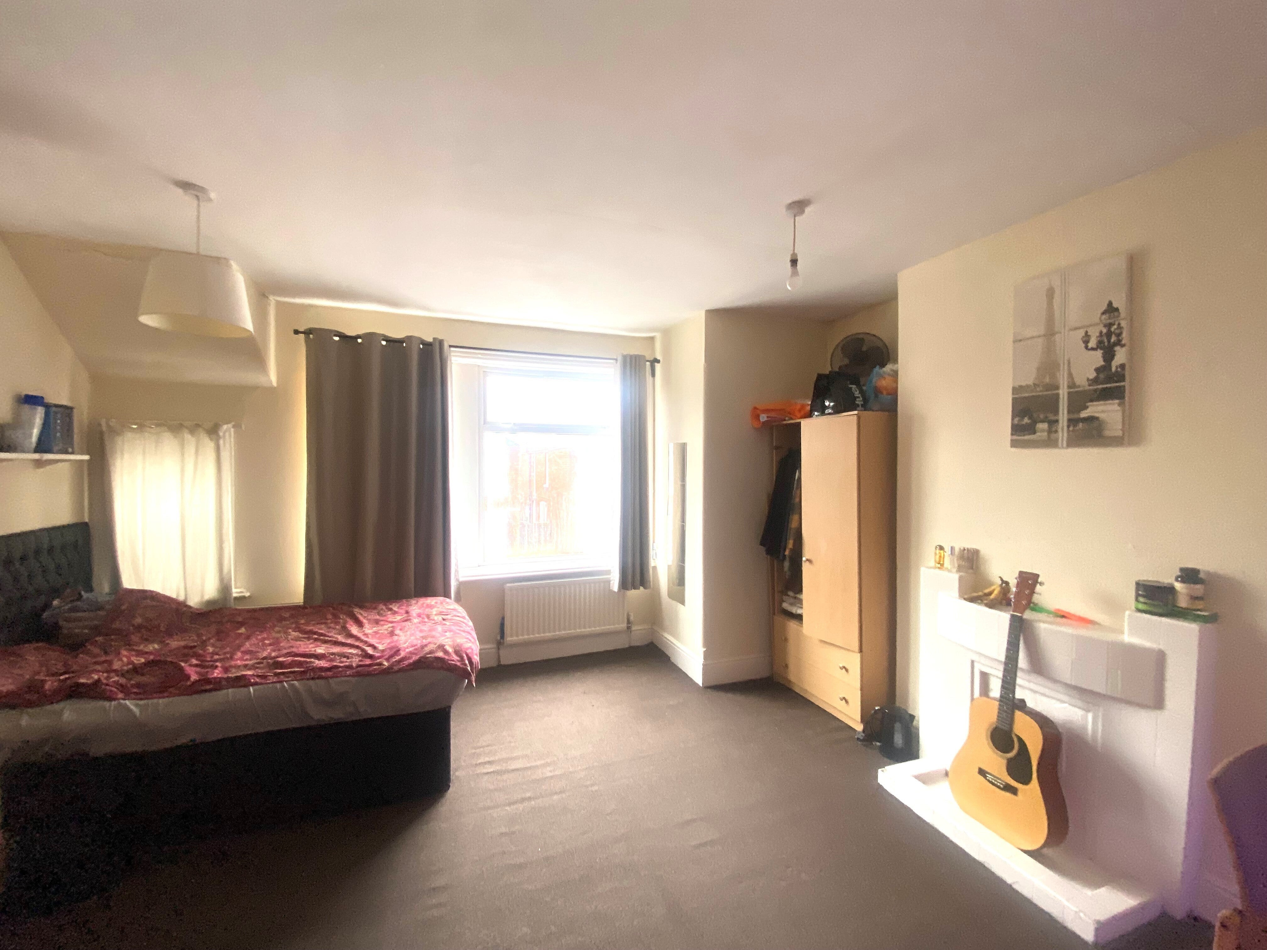 Flat Harborough Road in Southampton
