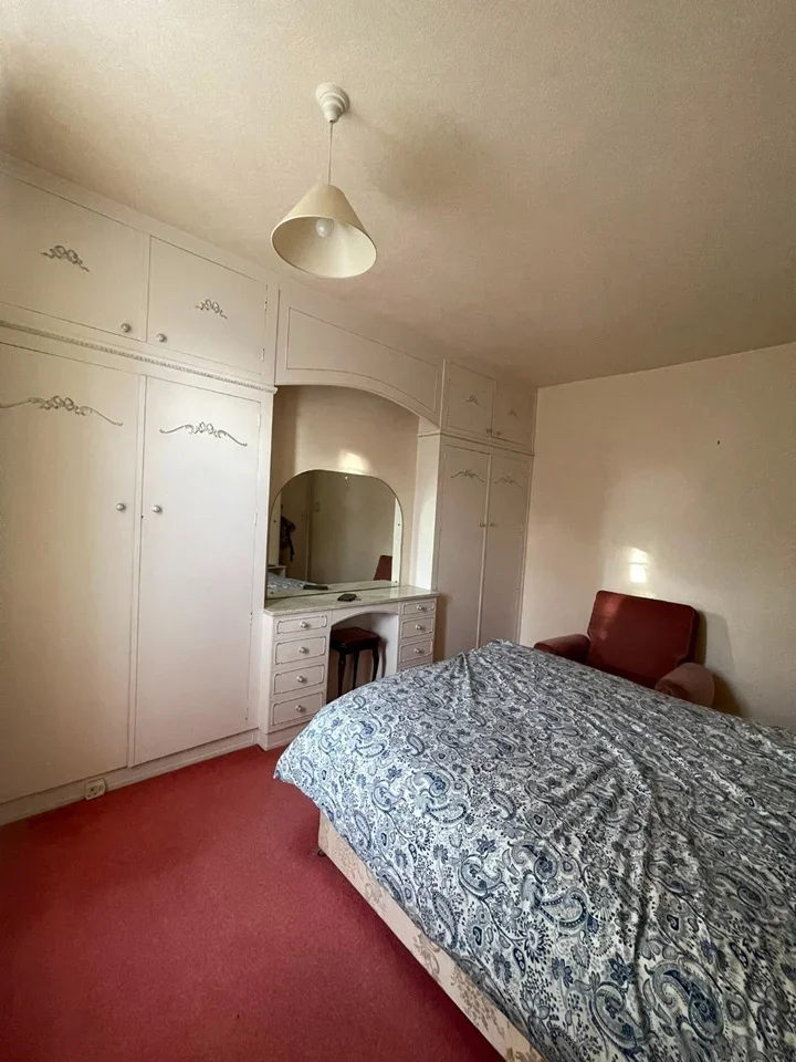 Room Glenwood Gardens in Greater London