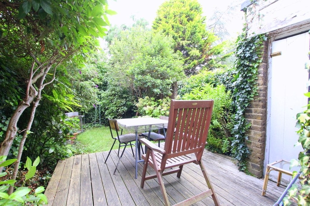 House Trevor Road in Greater London
