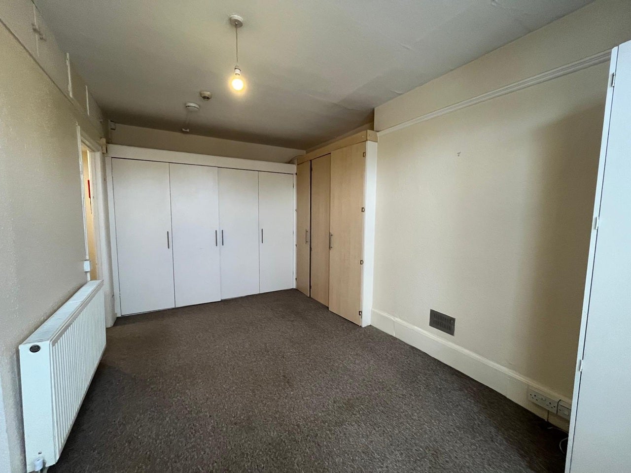 Room Bower Lane in Maidstone