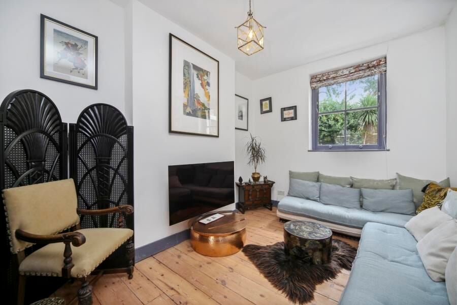 Flat Royal College Street in Greater London