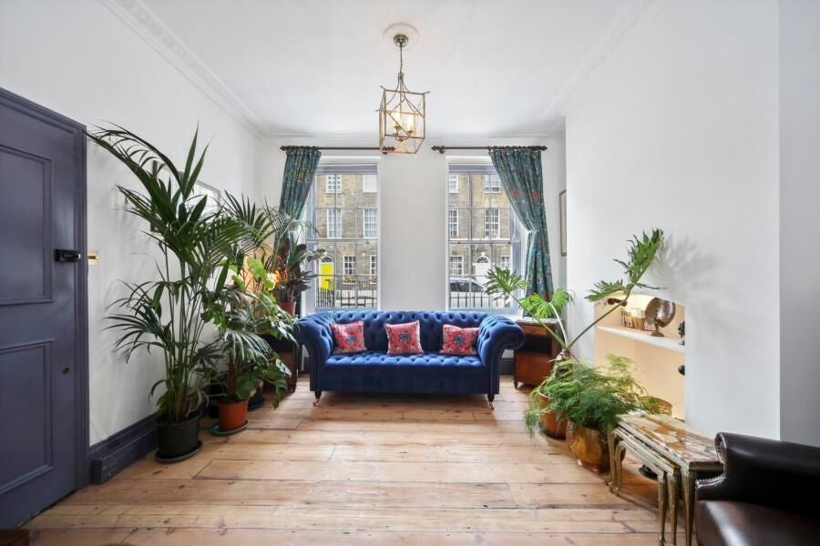 Flat Royal College Street in Greater London