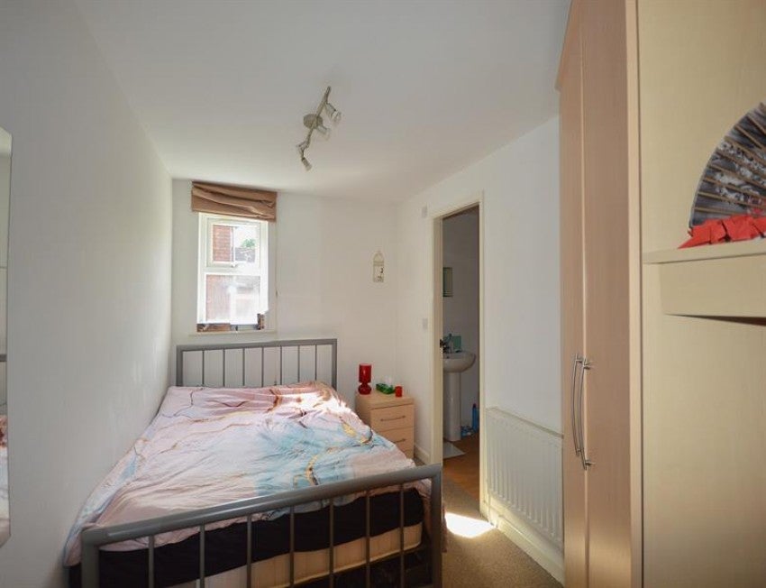 Flat Irlam Road in Trafford