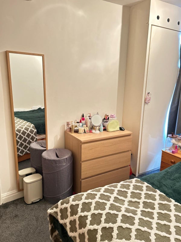 Room Holly Grove in Coventry
