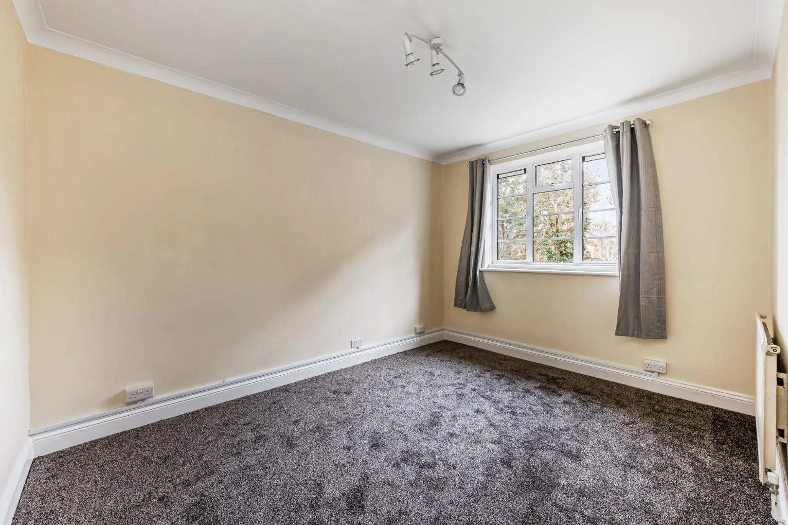 Flat Hartley Court in Greater London