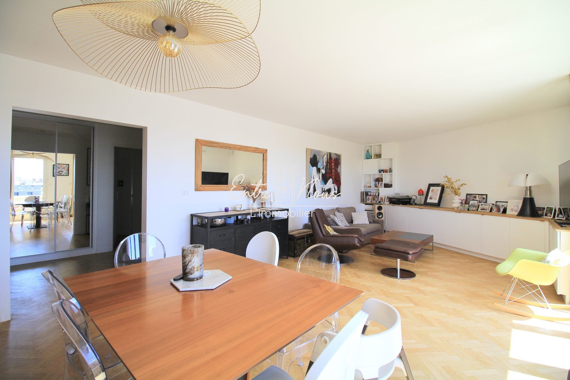 House Boulevard Voltaire in Asnières-sur-Seine