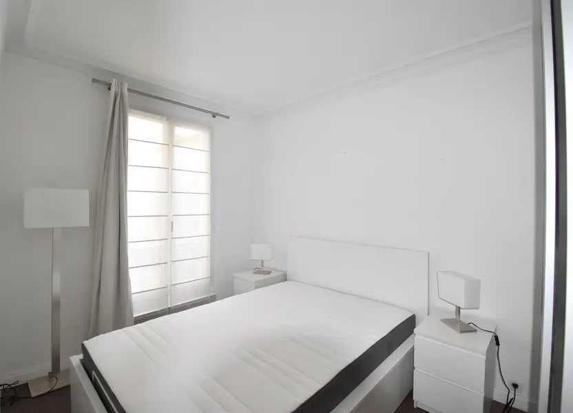Flat Rue du Débarcadère in Paris