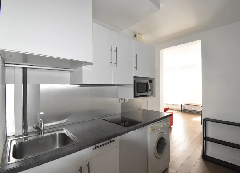 Flat Rue du Débarcadère in Paris