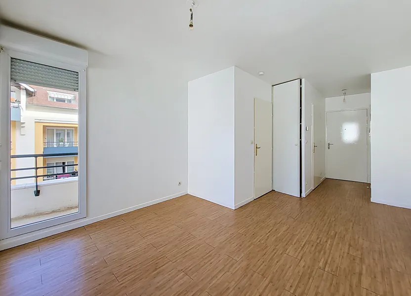 Flat Rue la Pérouse in Roissy-en-Brie