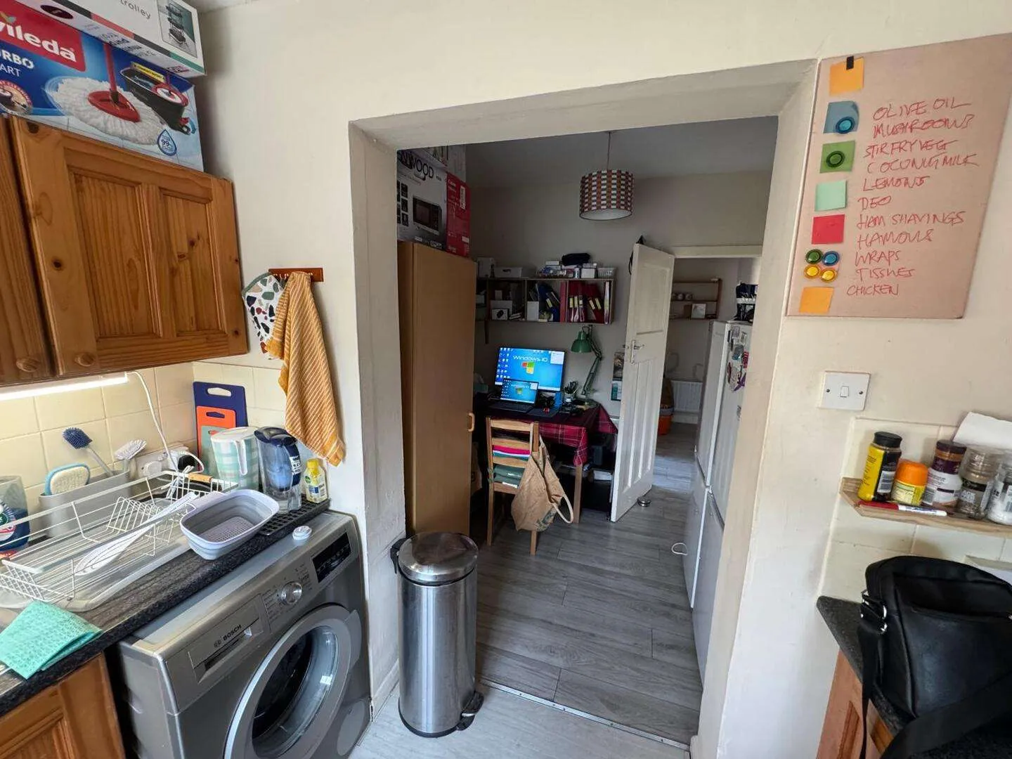 Flat Highfield Road in Dartford