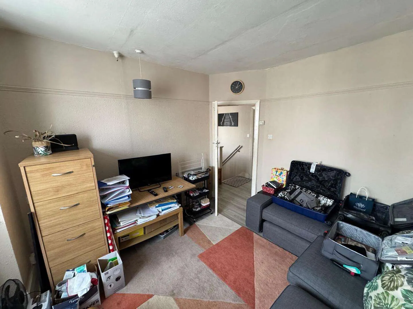 Flat Highfield Road in Dartford