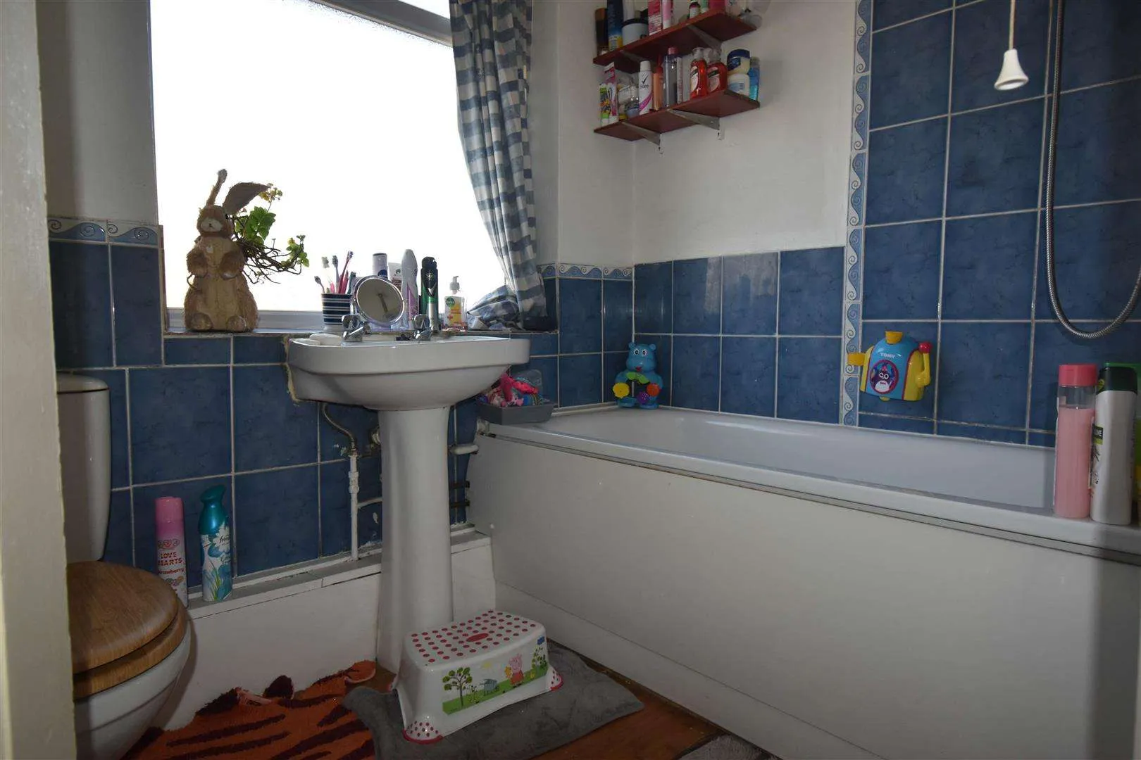 Flat Highfield Road in Dartford