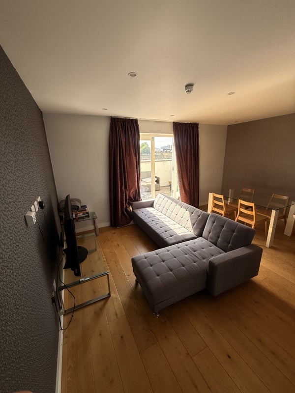 Flat Lillie Road in Greater London