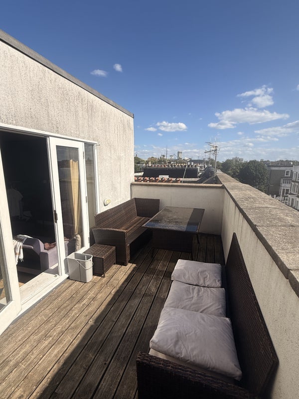 Flat Lillie Road in Greater London