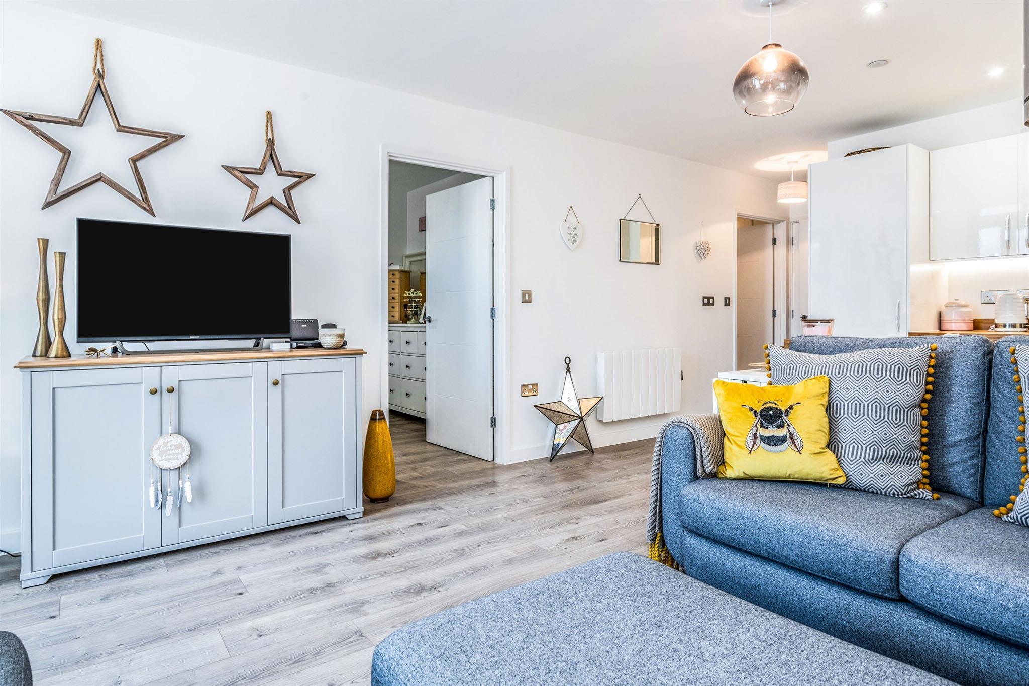 Flat Edinburgh Way in Harlow