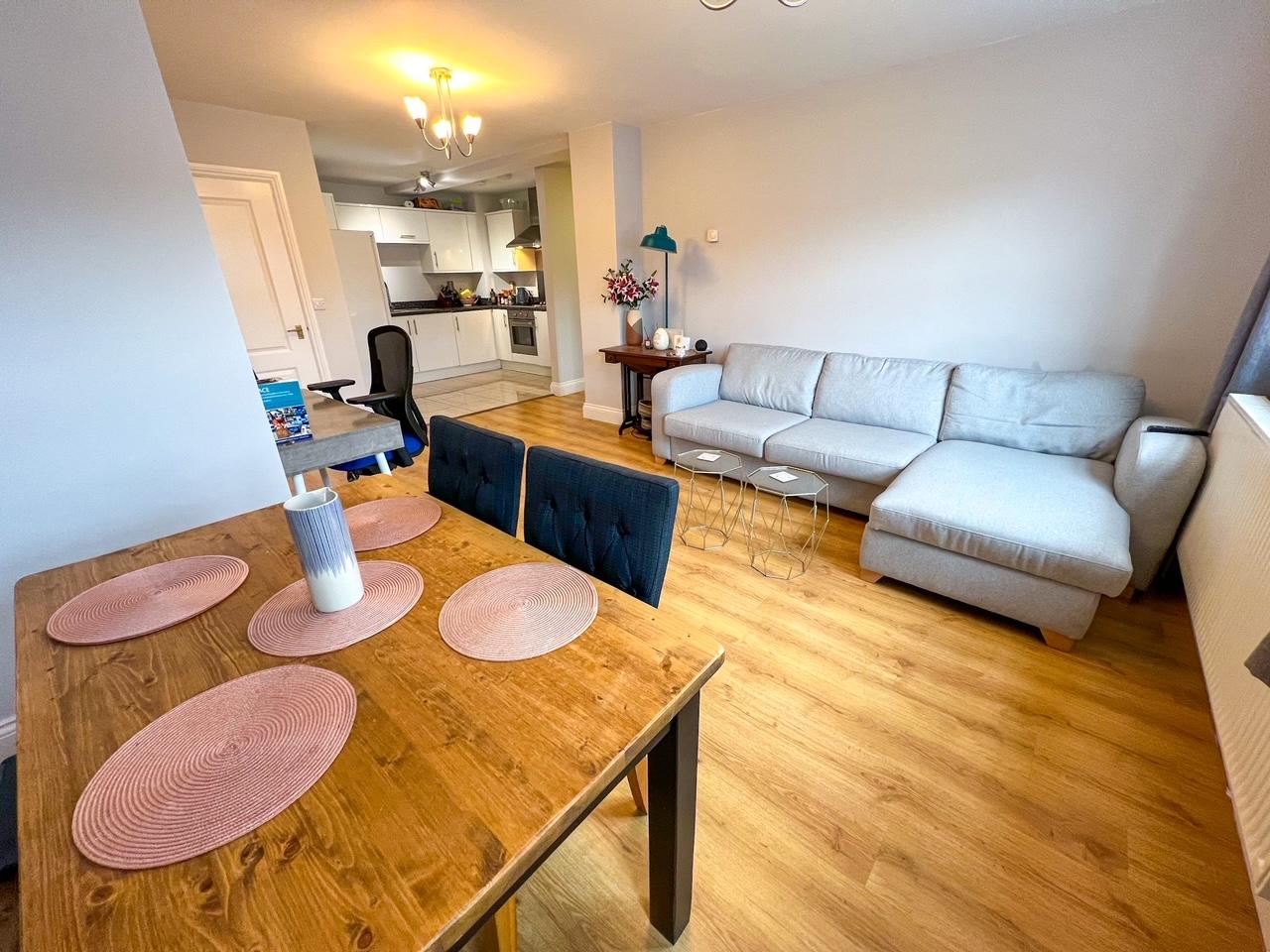 Flat Hidden Close in Elmbridge